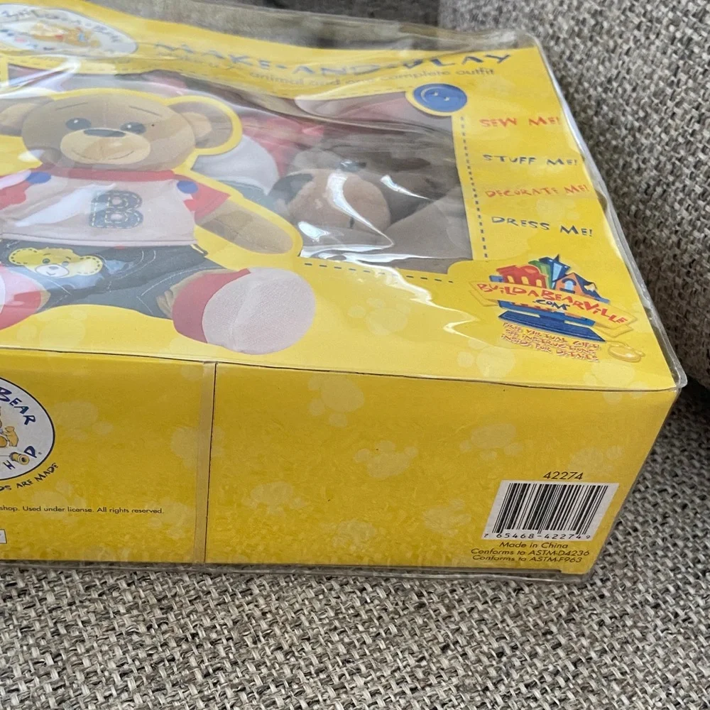 New Build-A-Bear Make-and-Play Kit - Brown and Red Bear
